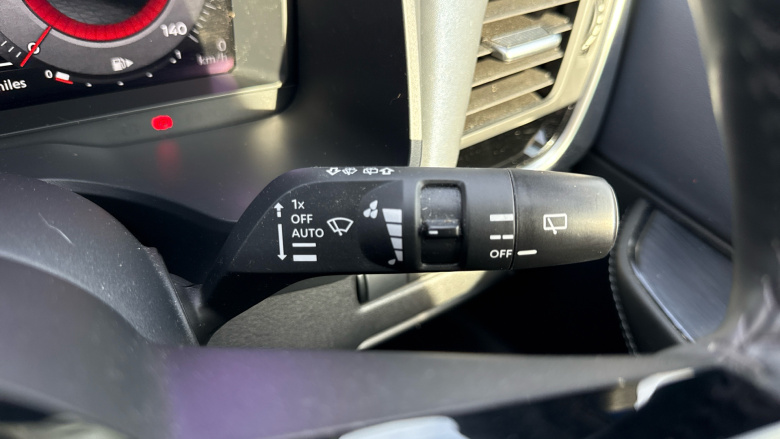 Nissan Qashqai 1.3 DiG-T MH Tekna 5dr Petrol Hatchback